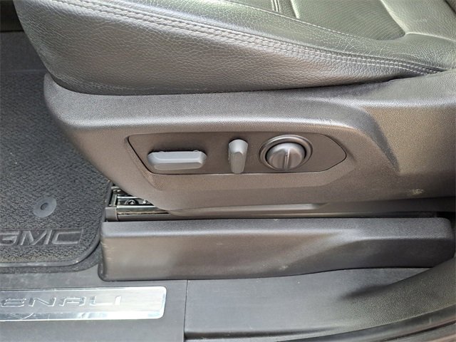 Used 2022 GMC Sierra 2500 Denali w/ Denali Ultimate Package image 19