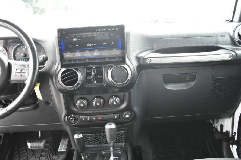 Used 2018 Jeep Wrangler Unlimited Sport S AWD/4WD image 14