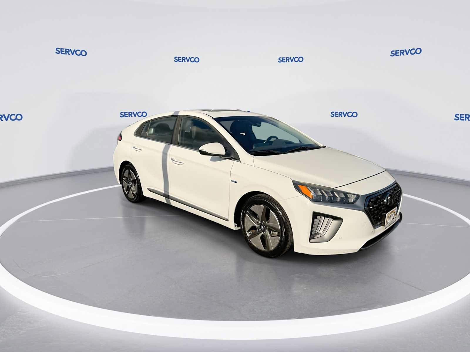 Used 2020 Hyundai Ioniq Limited FWD image 2