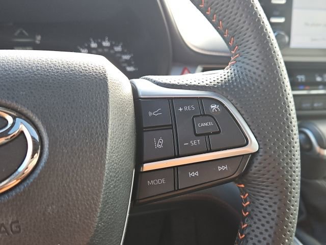 Used 2023 Toyota Sienna XSE w/ XSE Plus Package image 39