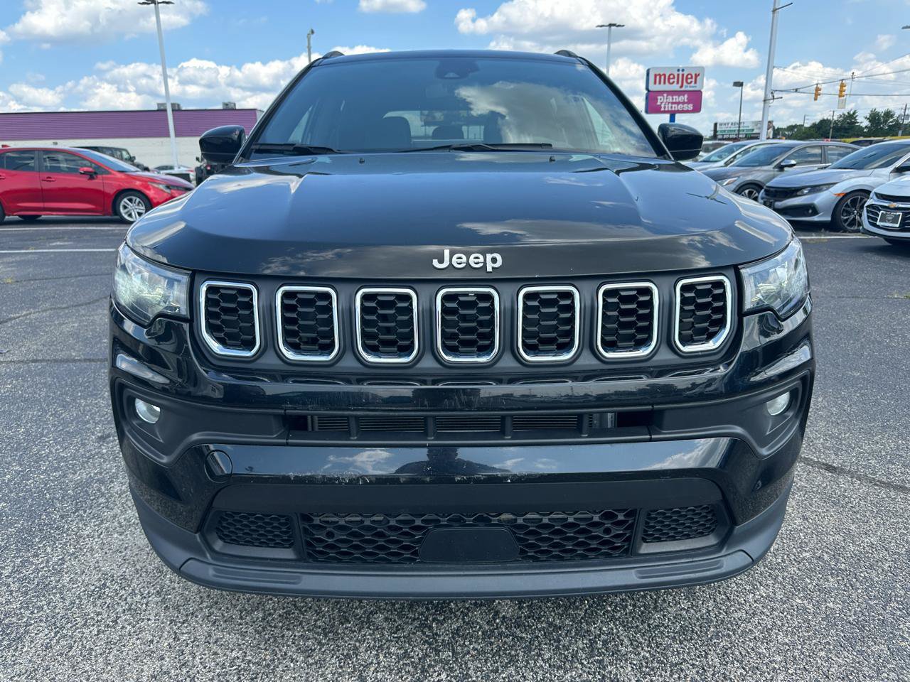 Used 2024 Jeep Compass Latitude AWD/4WD image 4