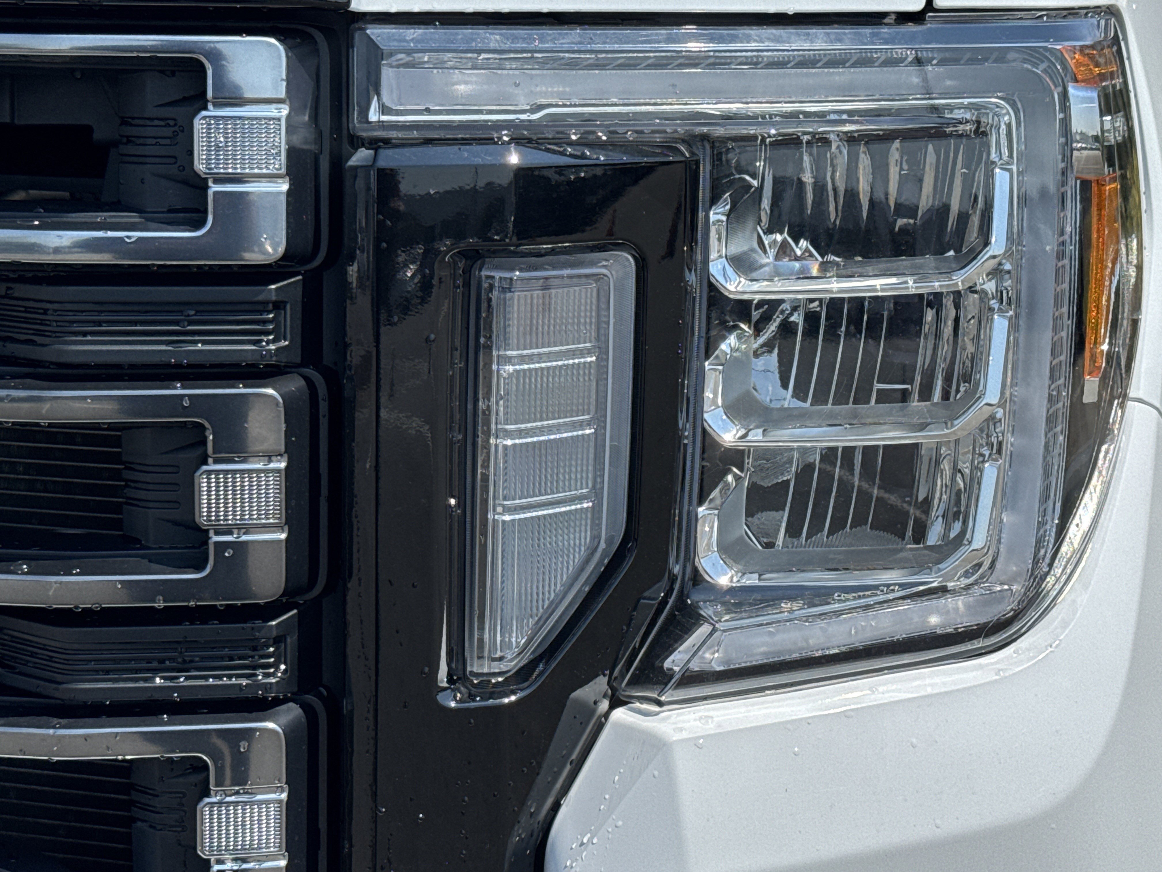 Used 2021 GMC Sierra 2500 AT4 w/ AT4 Premium Plus Package image 6