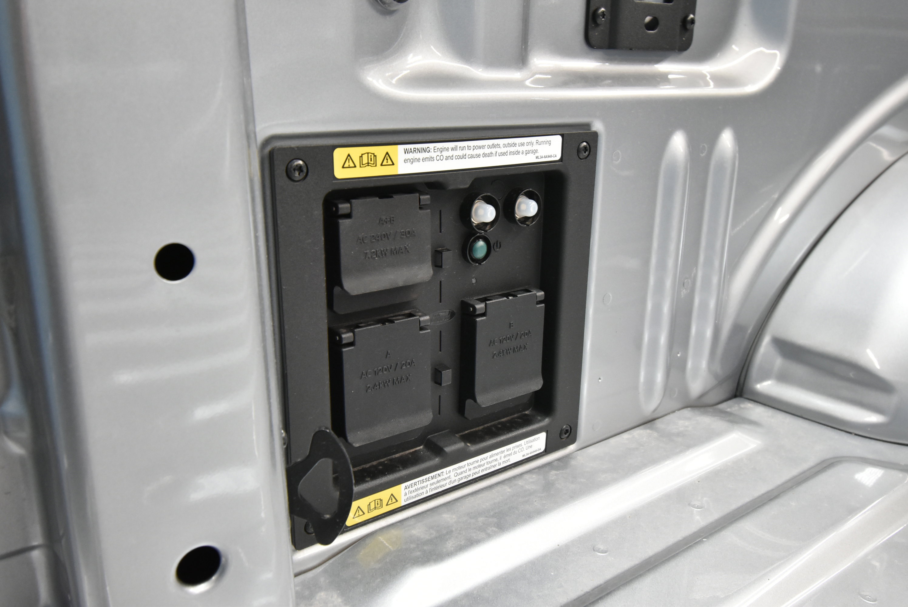 New 2025 Ford F150 Lariat w/ Equipment Group 502A High image 37