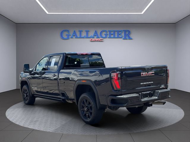 Used 2024 GMC Sierra 3500 AT4 w/ Technology Package AWD/4WD image 7