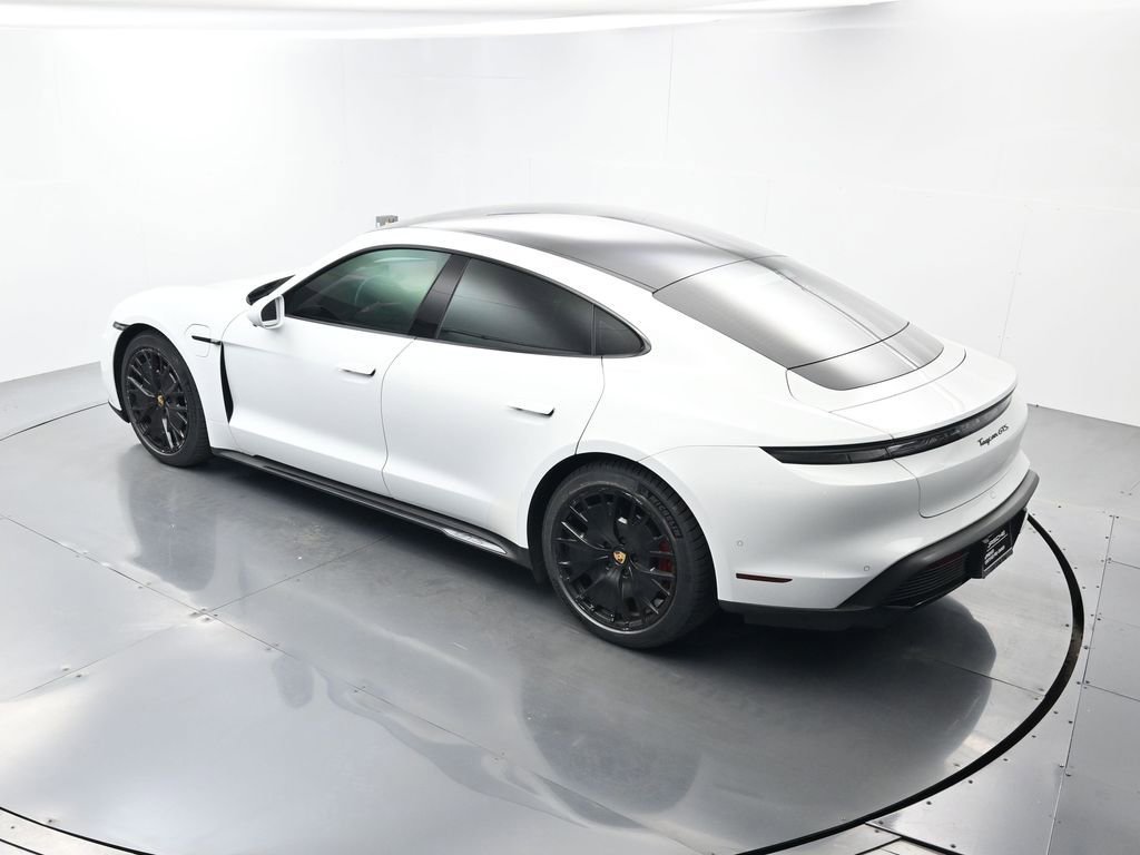 Certified 2022 Porsche Taycan GTS image 33