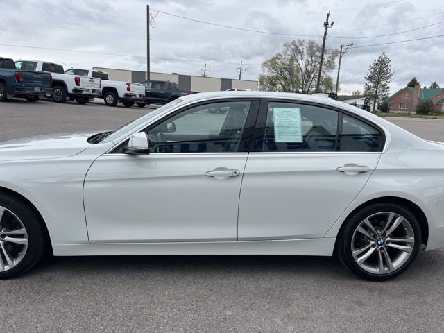 Used 2017 BMW 330i Sedan RWD image 5
