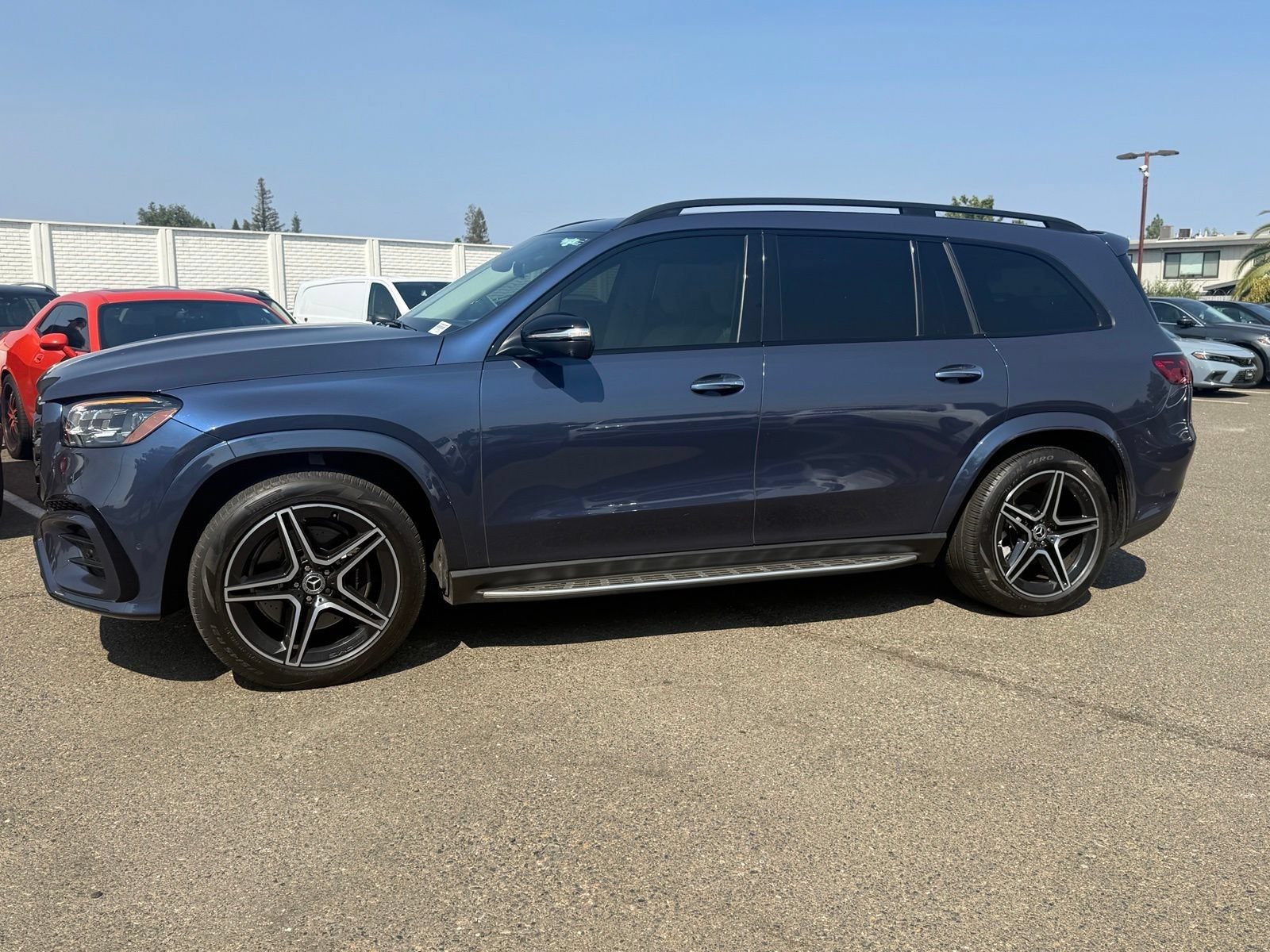 Used 2024 Mercedes-Benz GLS 450 4MATIC image 2