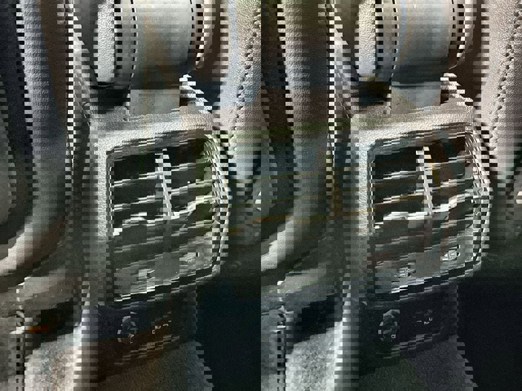 Used 2025 Audi Q3 2.0T Premium image 27