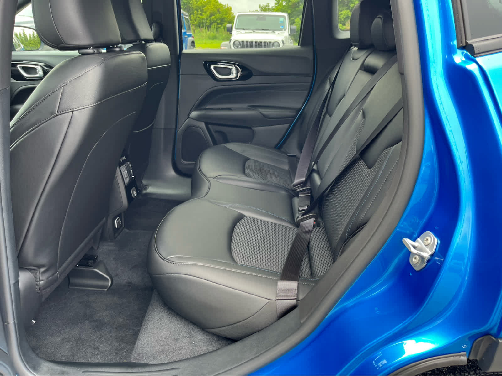 New 2026 Jeep Compass Latitude AWD/4WD image 20
