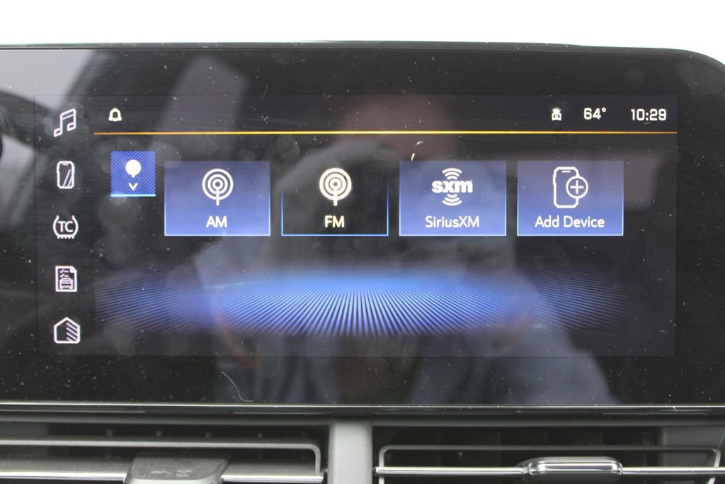 Used 2025 Chevrolet Trax LT w/ LT Convenience Package image 29