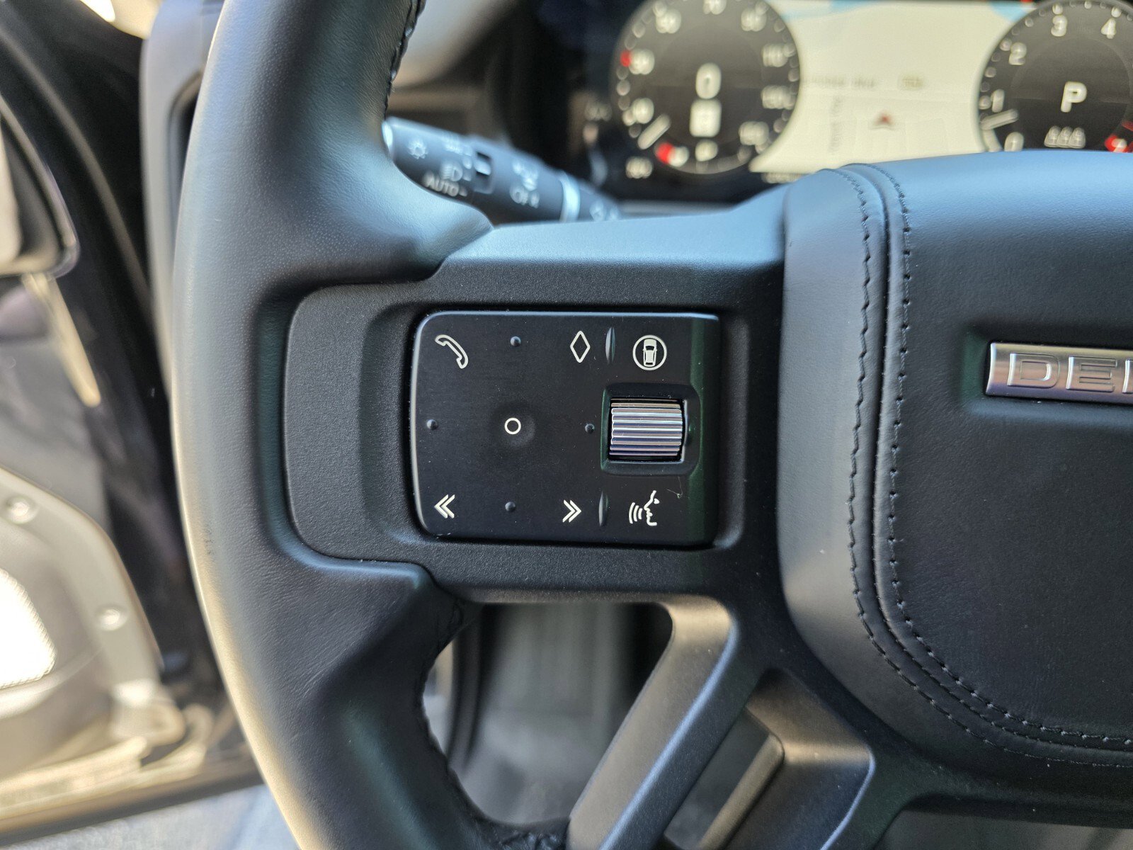 Certified 2024 Land Rover Defender 130 Outbound AWD/4WD image 19