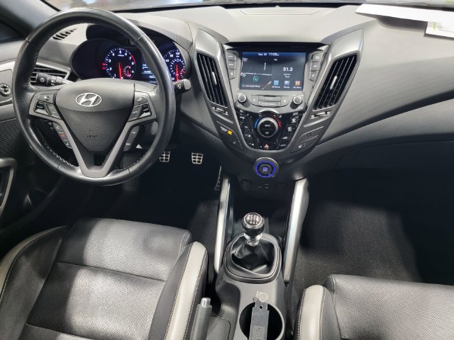 Used 2016 Hyundai Veloster Turbo w/ Option Group 04 FWD image 29