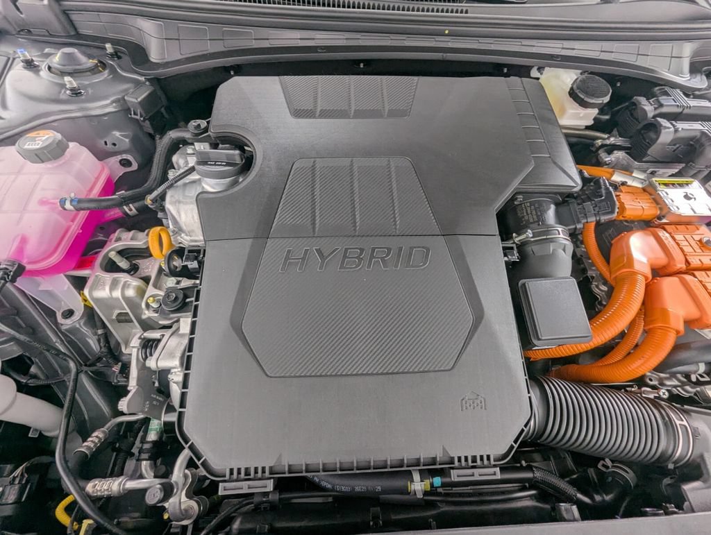 New 2026 Hyundai Elantra Limited FWD image 9