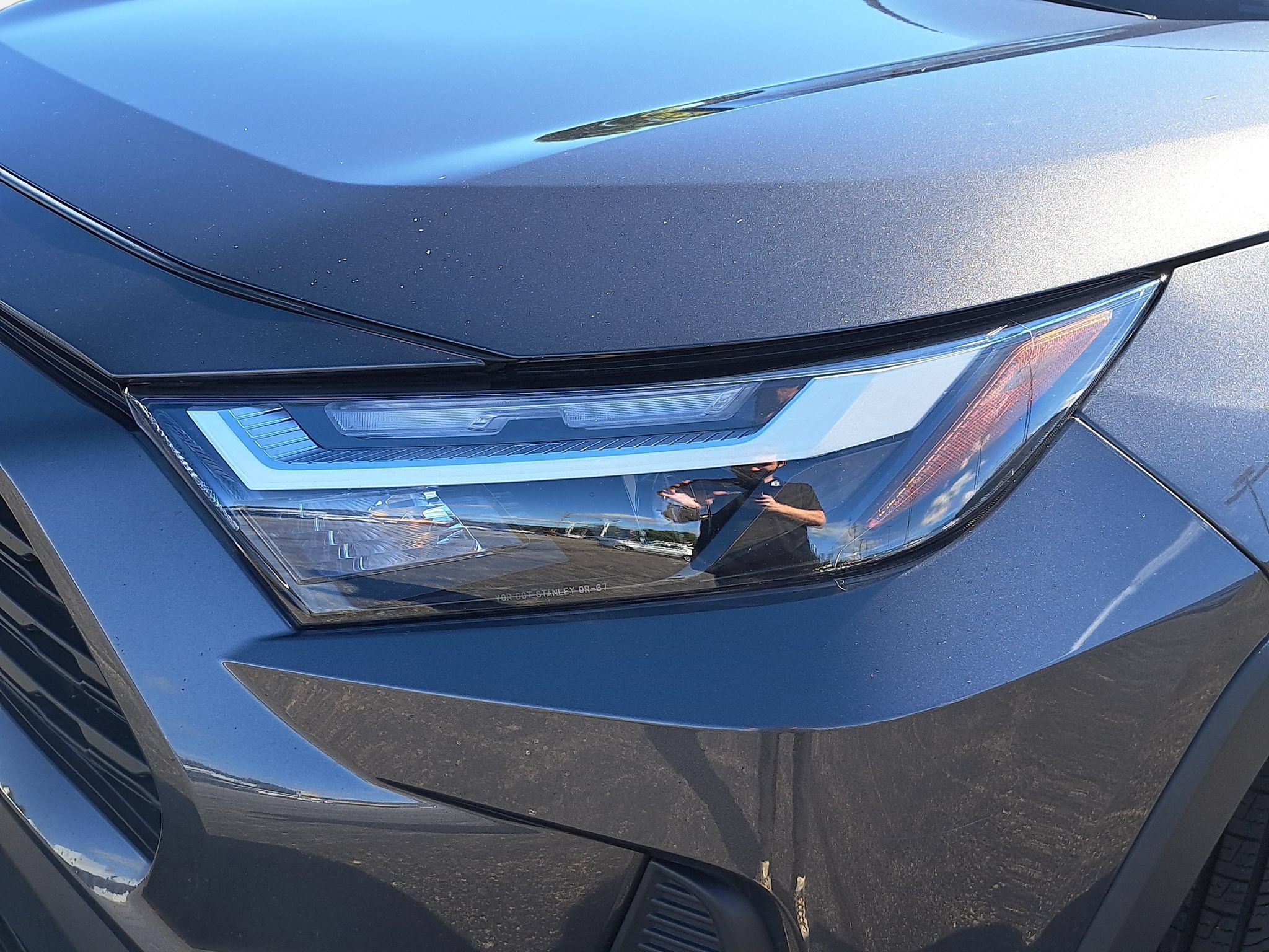 Used 2025 Toyota RAV4 LE AWD/4WD image 30
