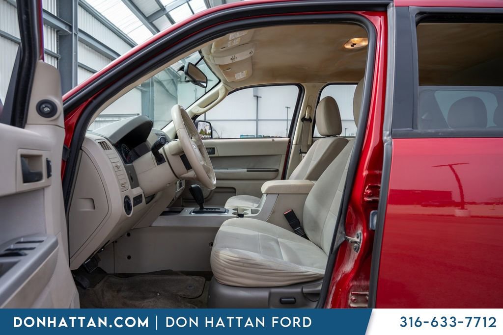 Used 2011 Ford Escape XLT image 5