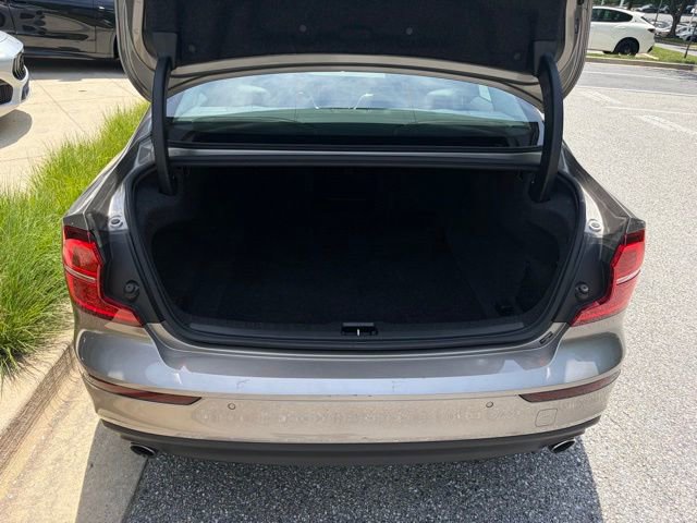 Used 2019 Volvo S60 T6 Momentum w/ Multimedia Package AWD/4WD image 9