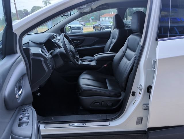Used 2023 Nissan Murano SV w/ SV Midnight Edition Package AWD/4WD image 10
