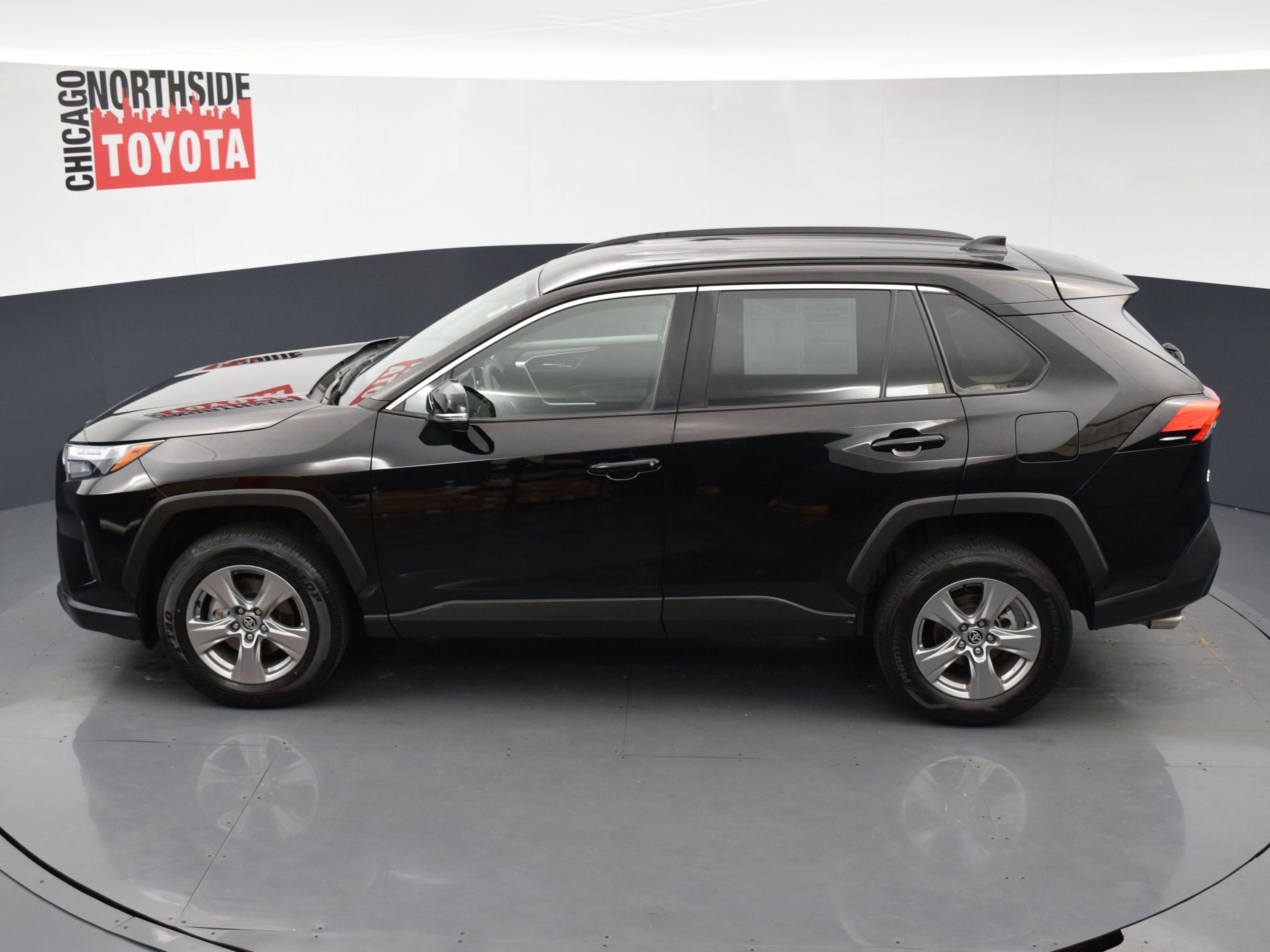 Used 2025 Toyota RAV4 XLE FWD image 17