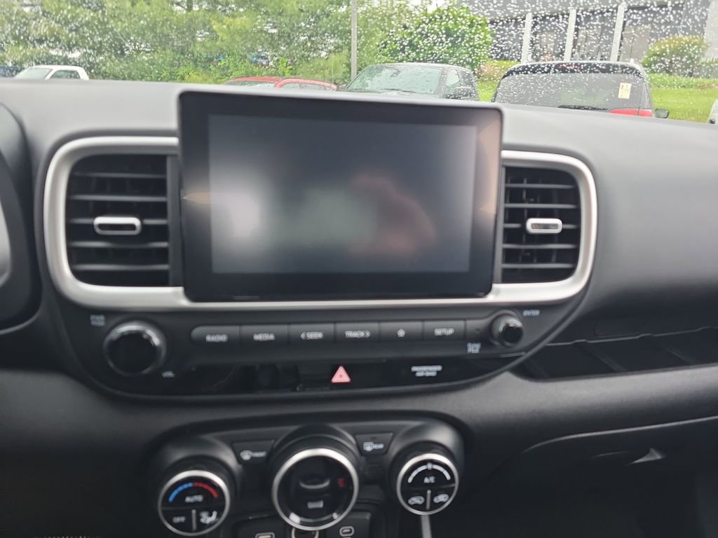 Used 2023 Hyundai Venue SEL w/ Cargo Package FWD image 9