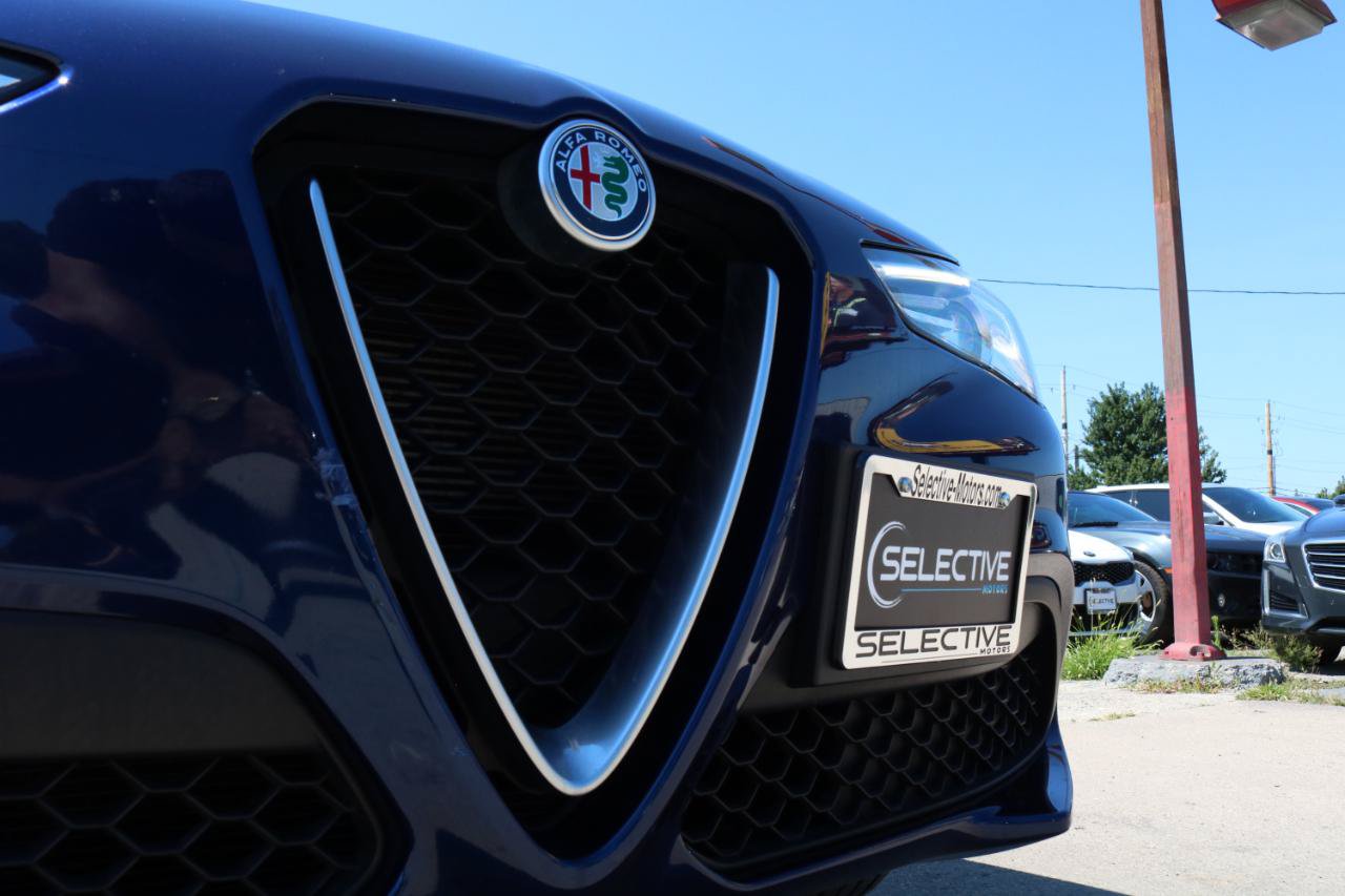 Used 2021 Alfa Romeo Stelvio Sprint w/ Sun & Sound Package AWD/4WD image 7