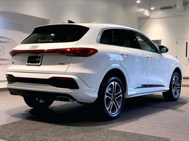 Certified 2025 Audi Q5 Premium w/ Convenience Package AWD/4WD image 7