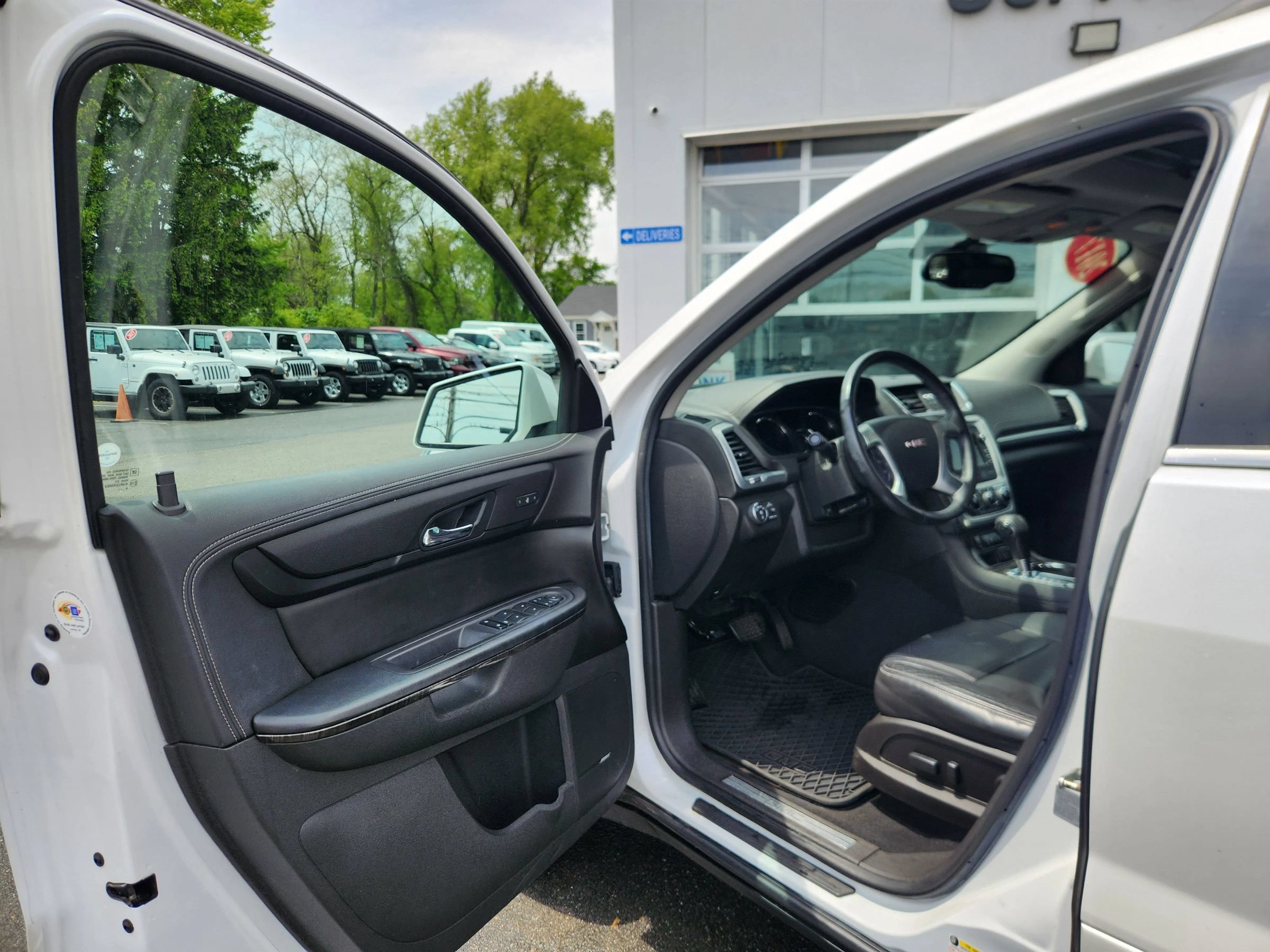Used 2017 GMC Acadia Limited SLT AWD/4WD image 24