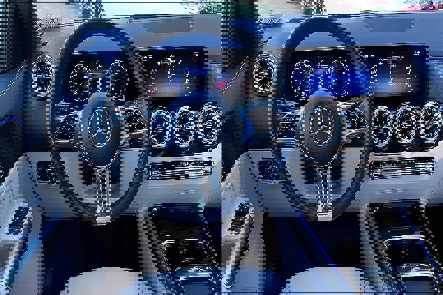 Used 2025 Mercedes-Benz GLA 250 image 5