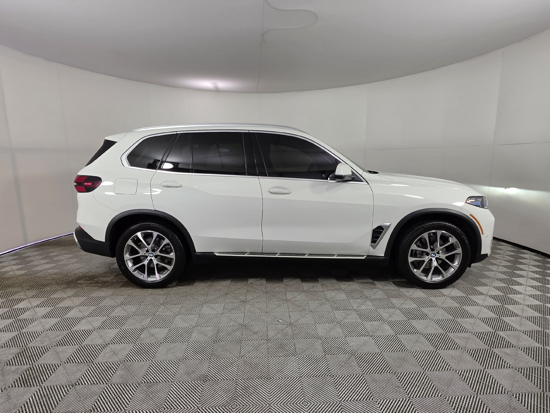 Used 2026 BMW X5 xDrive40i AWD/4WD image 43