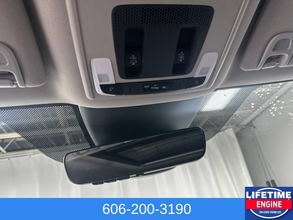 Used 2024 Honda Pilot Elite image 26