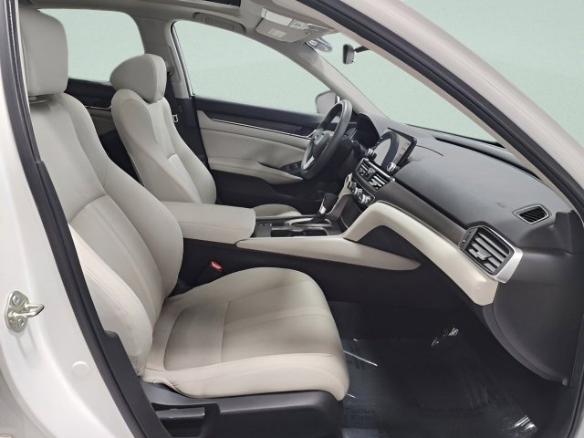 Certified 2018 Honda Accord EX image 15