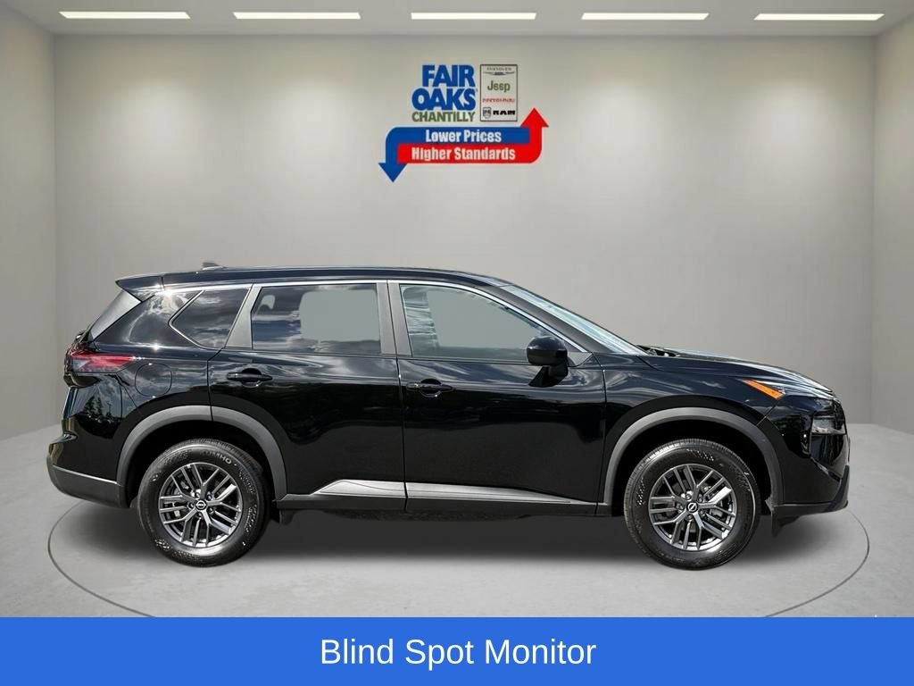 Used 2026 Nissan Rogue SV AWD/4WD image 6