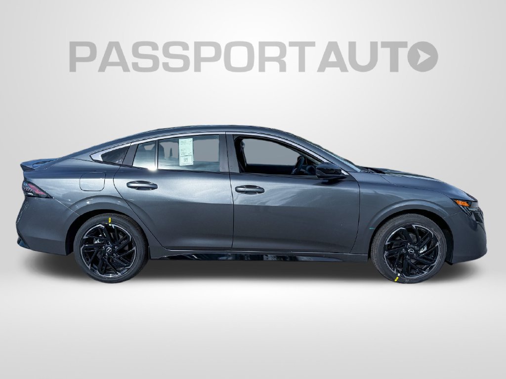 New 2027 Nissan Sentra SR w/ Floor Mat Package FWD image 4