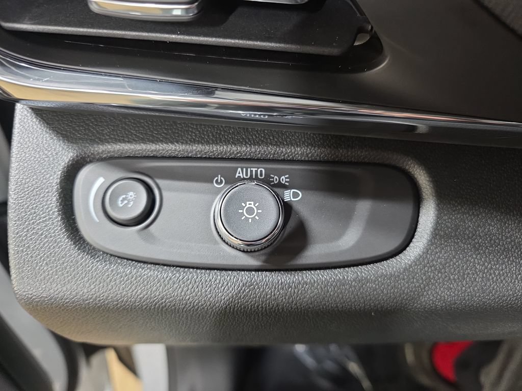 New 2026 Buick Envista Sport Touring w/ Convenience I Package FWD image 24