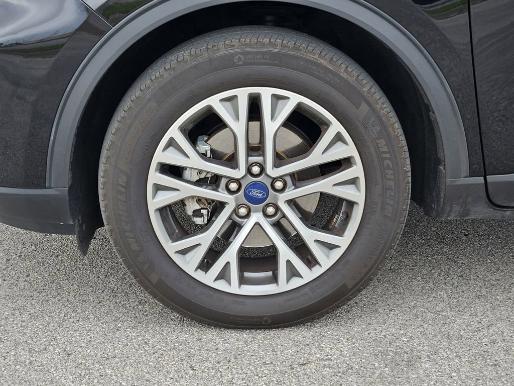 Used 2022 Ford Escape SEL image 9