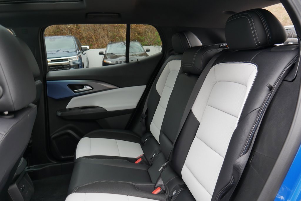 New 2026 Chevrolet Equinox EV LT image 28