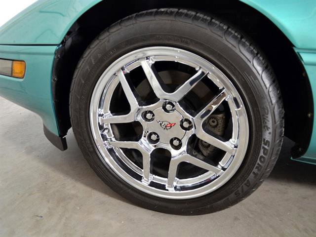 Used 1991 Chevrolet Corvette Convertible image 13