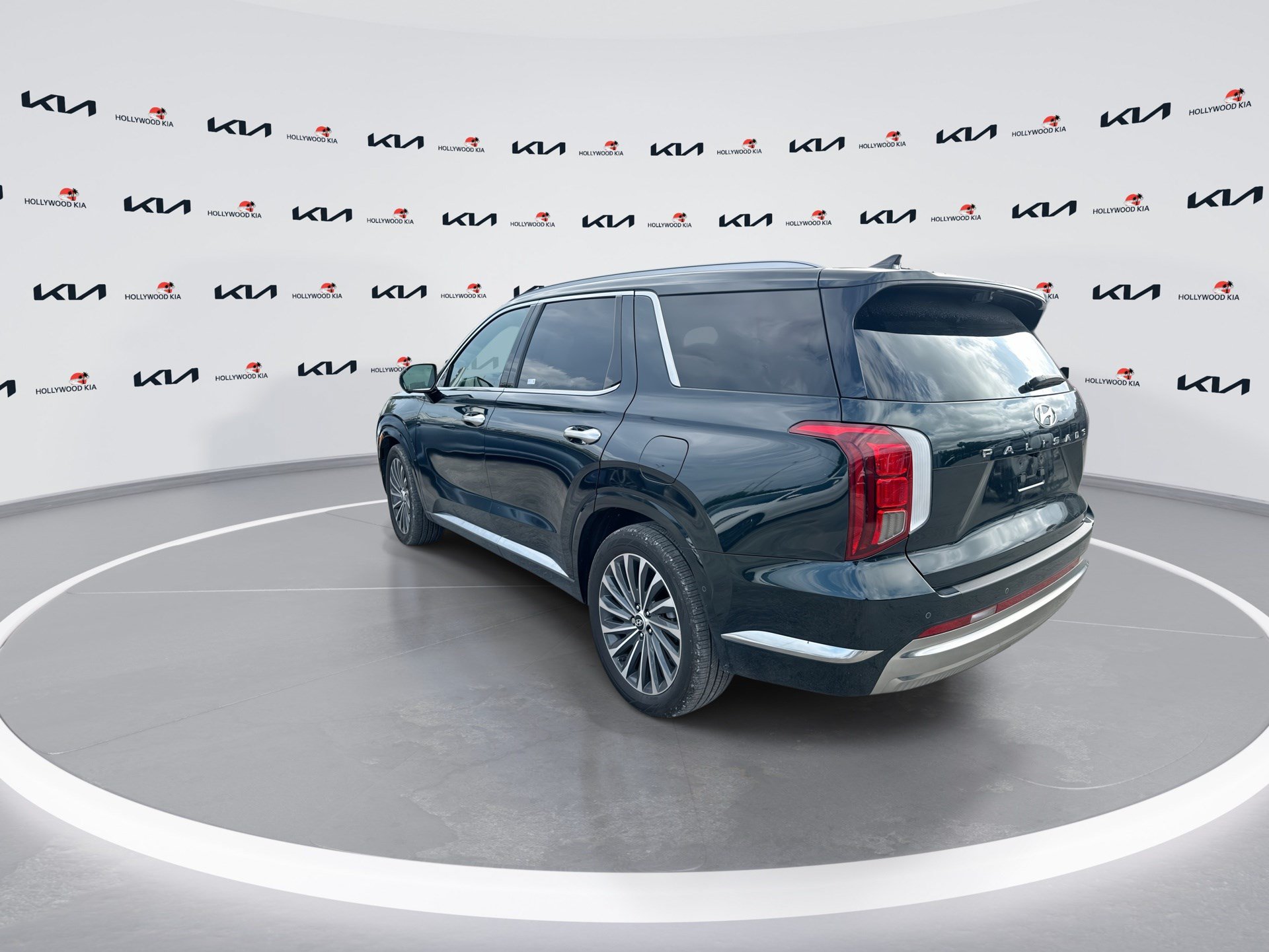 Used 2025 Hyundai Palisade Calligraphy FWD image 6