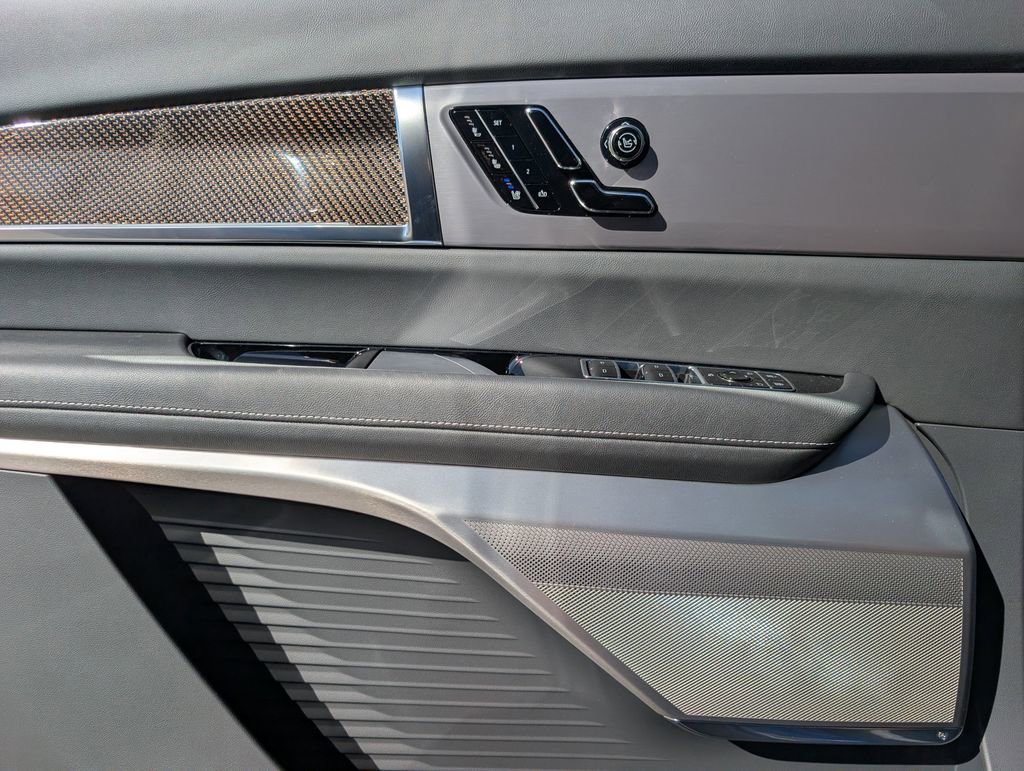 New 2026 Cadillac Vistiq Sport AWD/4WD image 15
