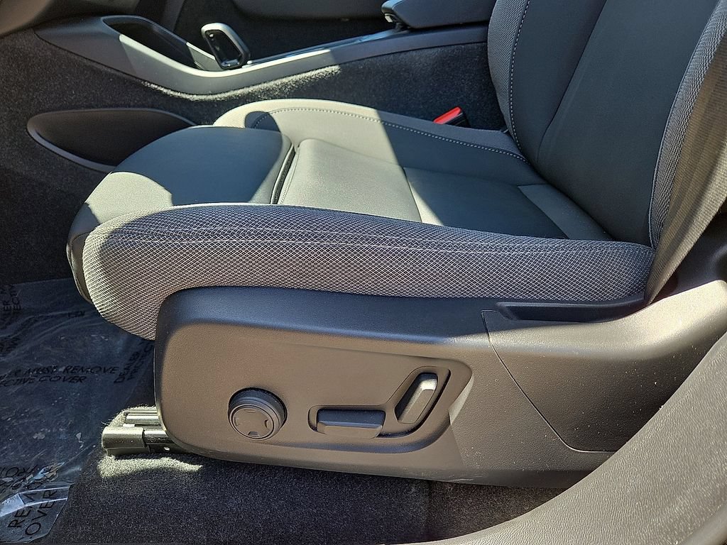Certified 2023 Volvo C40 Recharge Core AWD/4WD image 24