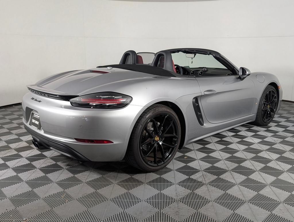 Certified 2024 Porsche 718 Boxster RWD image 7