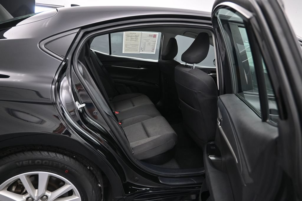 Used 2025 Toyota Camry LE FWD image 25
