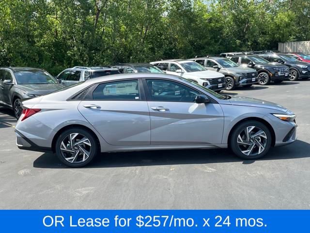 New 2025 Hyundai Elantra SEL image 6