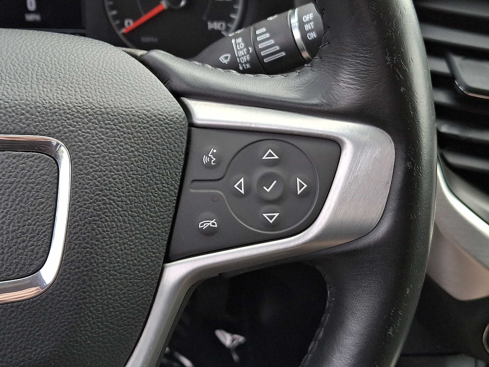 Used 2019 GMC Acadia SLE FWD image 22