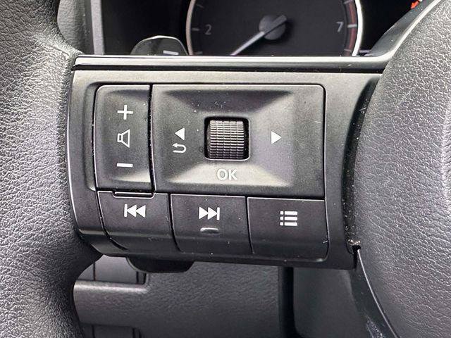 Used 2024 Nissan Rogue SV AWD/4WD image 17