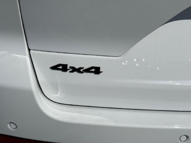 New 2026 Jeep Grand Cherokee Altitude AWD/4WD image 7