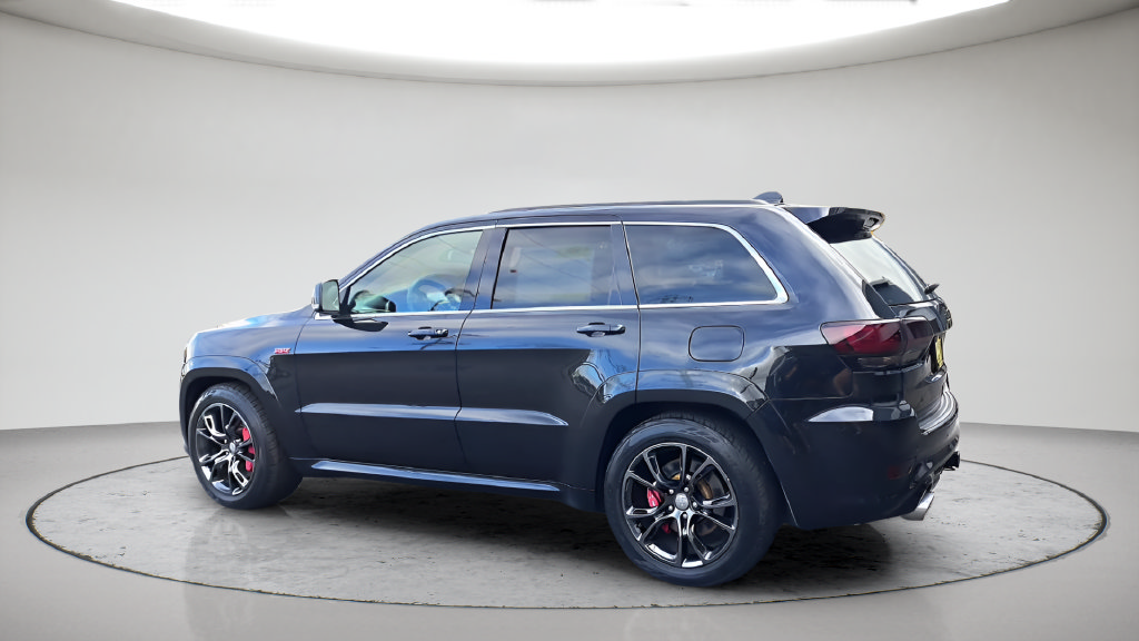 Used 2014 Jeep Grand Cherokee SRT8 w/ Luxury Group II AWD/4WD image 10