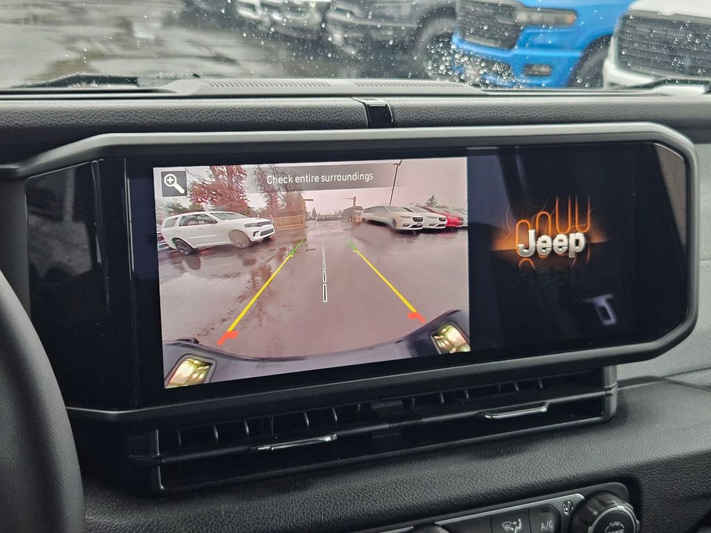 Certified 2024 Jeep Gladiator Willys image 24