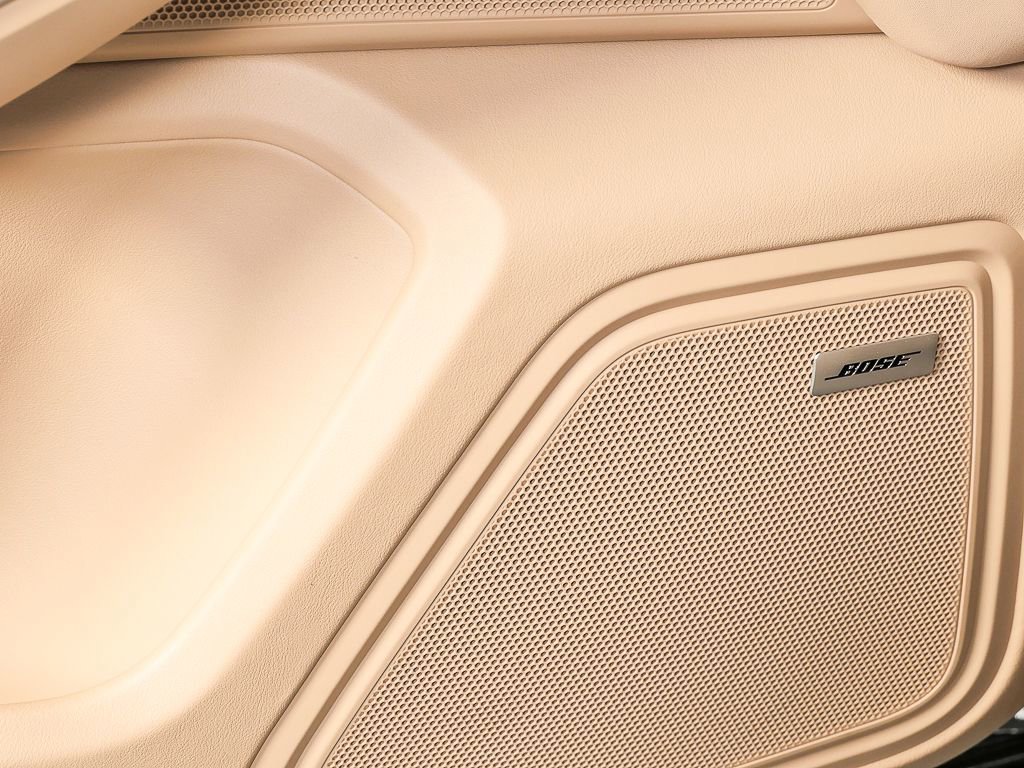 Certified 2025 Porsche Macan GTS image 7