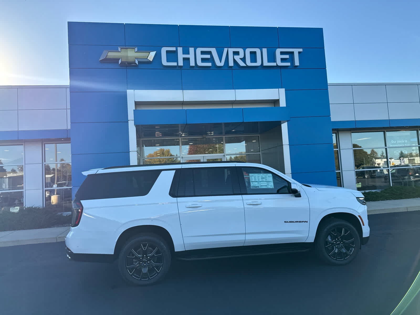 New 2027 Chevrolet Suburban RST w/ Comfort Package AWD/4WD image 15
