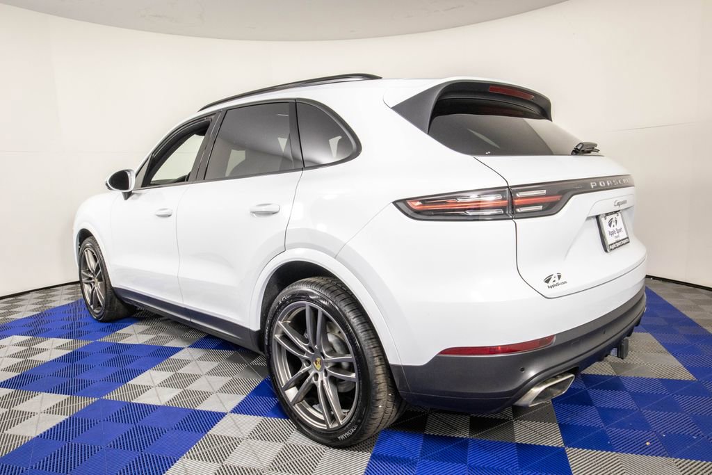 Used 2023 Porsche Cayenne image 8